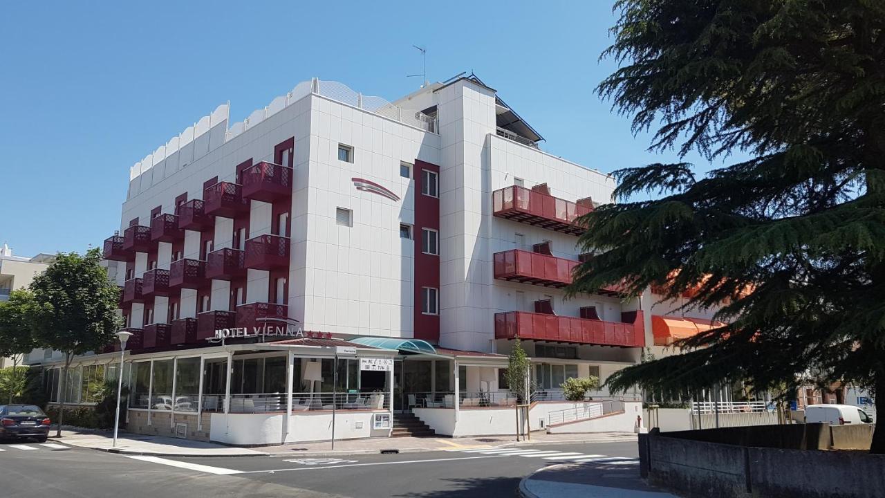 Hotel Vienna Линьяно-Саббьядоро Экстерьер фото